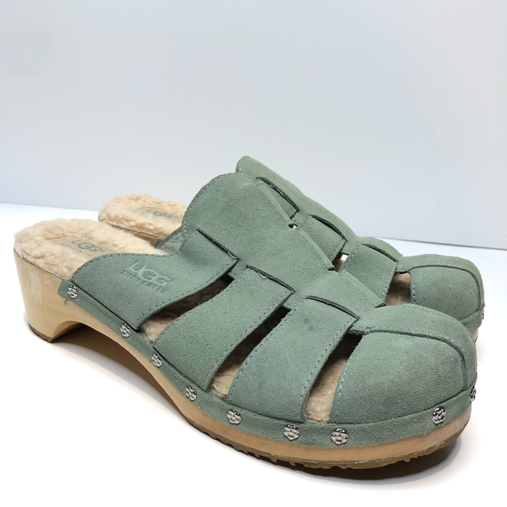 UGG  sage green slip on clogs women’s size 9 EUC